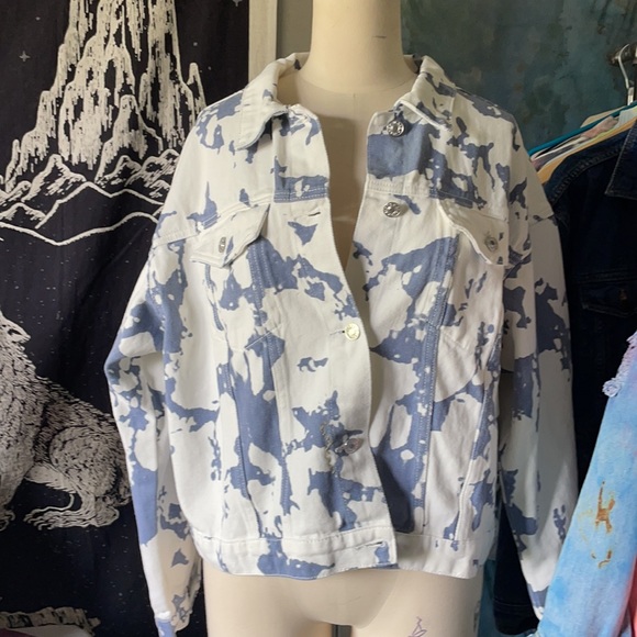 Hand Painted Denim Jacket - Picture 4 of 5